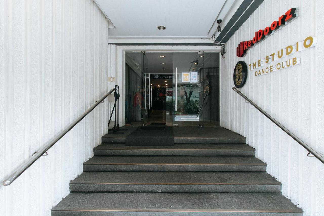 Reddoorz Premium Near Greenbelt Makati - Vaccinated Staff Makati City Zewnętrze zdjęcie
