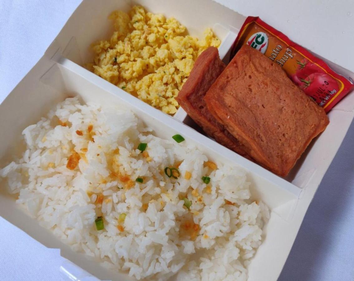 Reddoorz Premium Near Greenbelt Makati - Vaccinated Staff Makati City Zewnętrze zdjęcie