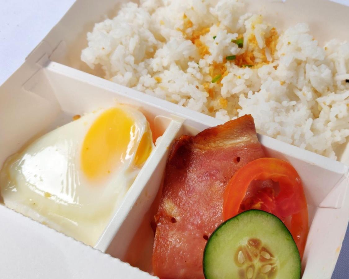 Reddoorz Premium Near Greenbelt Makati - Vaccinated Staff Makati City Zewnętrze zdjęcie