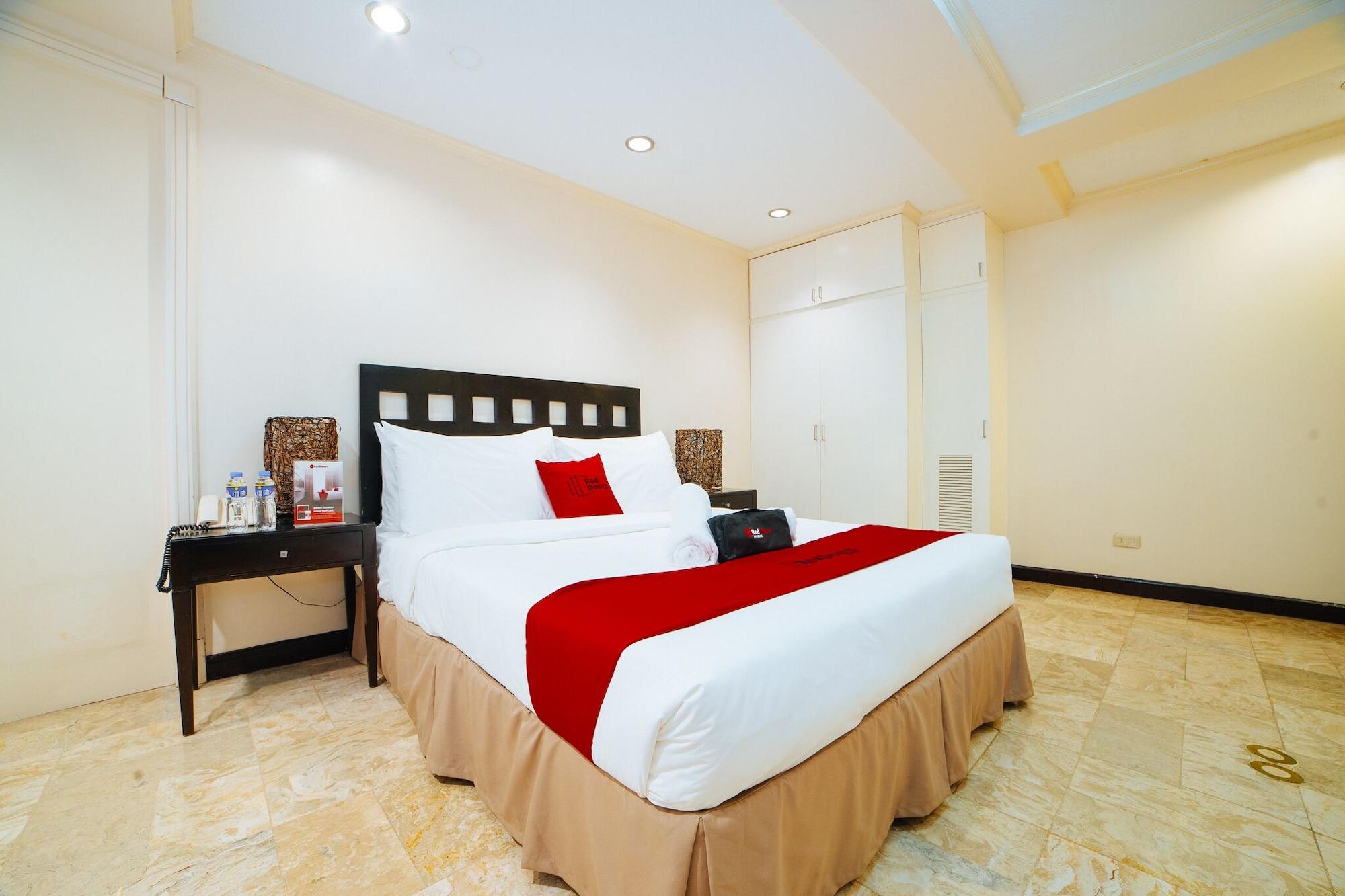 Reddoorz Premium Near Greenbelt Makati - Vaccinated Staff Makati City Zewnętrze zdjęcie