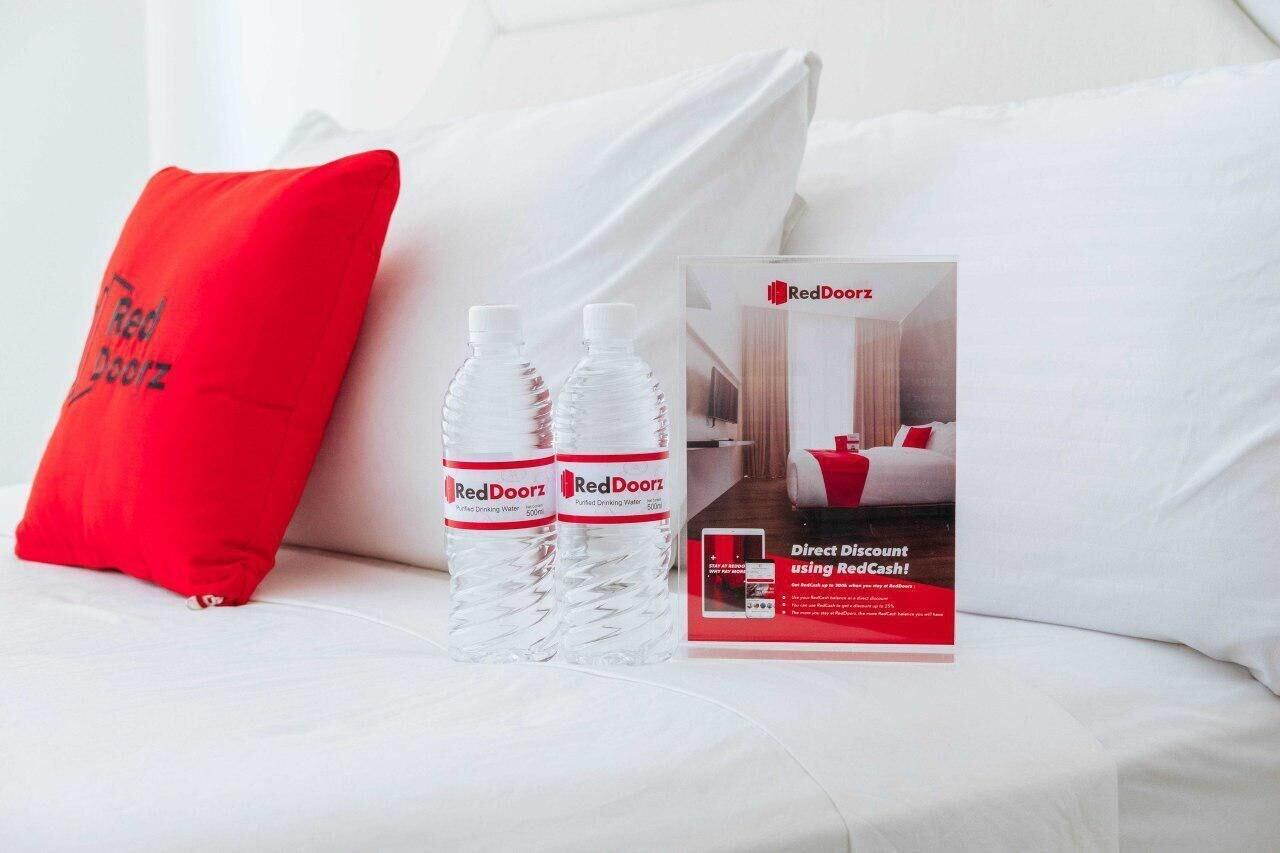 Reddoorz Premium Near Greenbelt Makati - Vaccinated Staff Makati City Zewnętrze zdjęcie