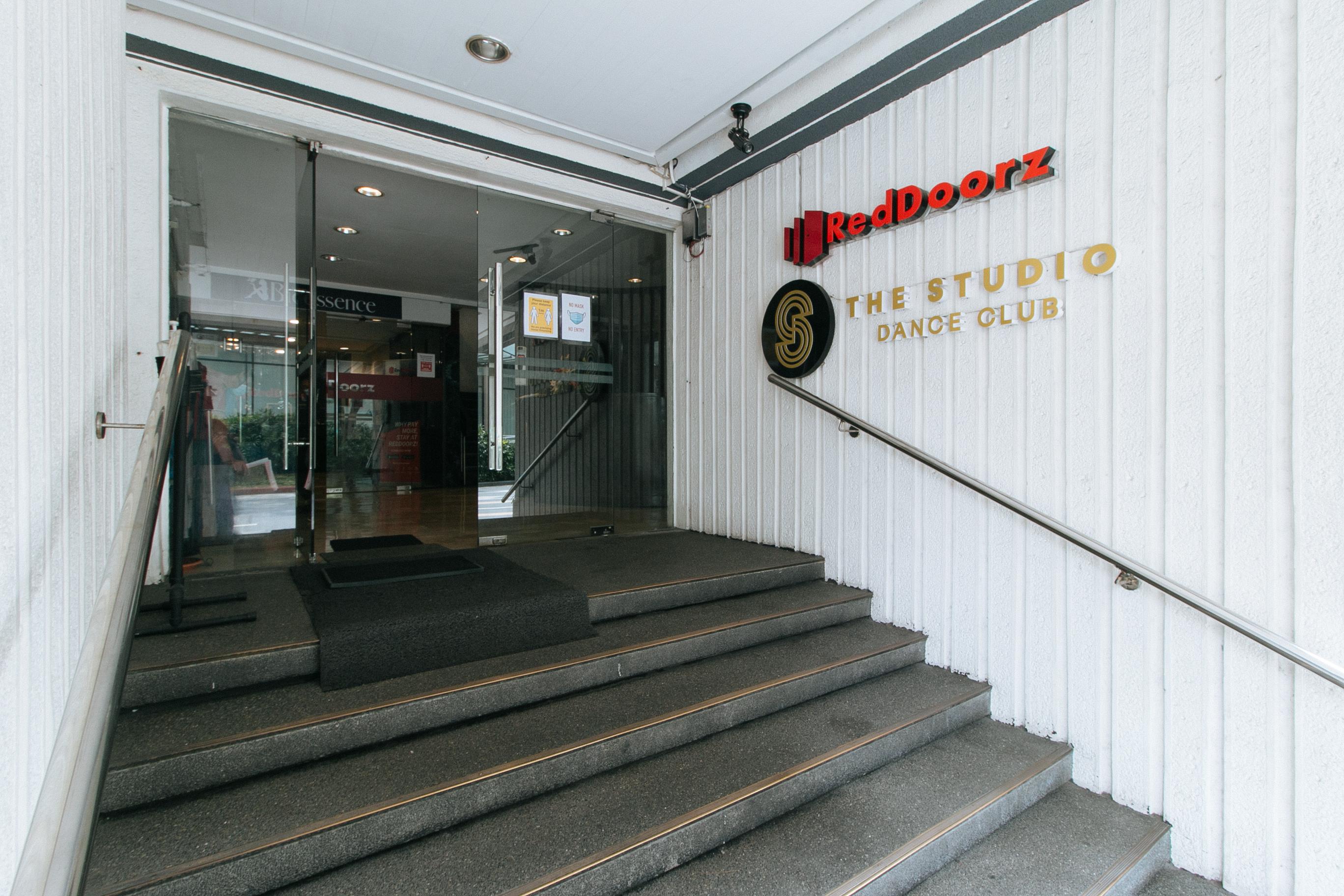Reddoorz Premium Near Greenbelt Makati - Vaccinated Staff Makati City Zewnętrze zdjęcie