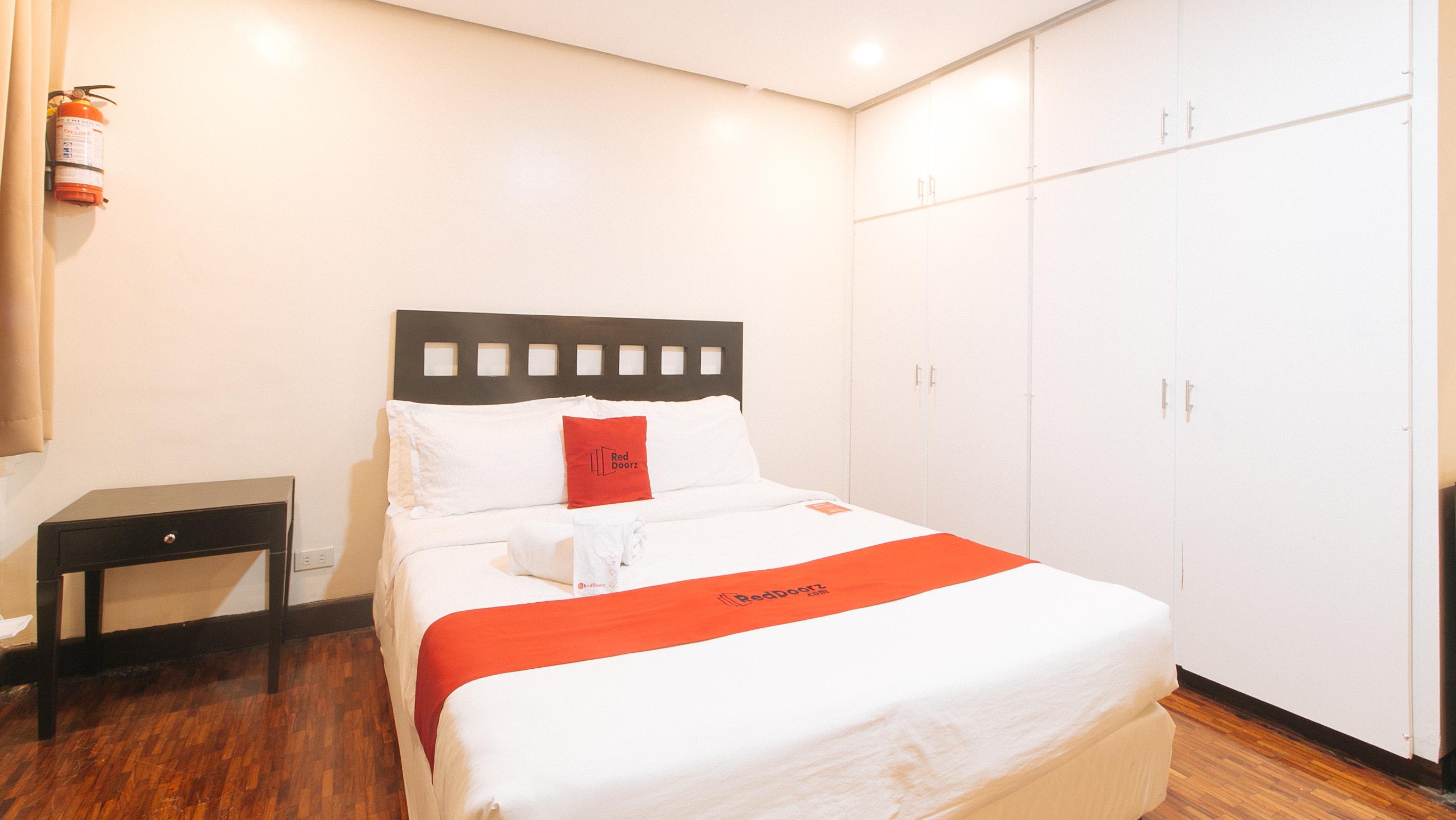 Reddoorz Premium Near Greenbelt Makati - Vaccinated Staff Makati City Zewnętrze zdjęcie