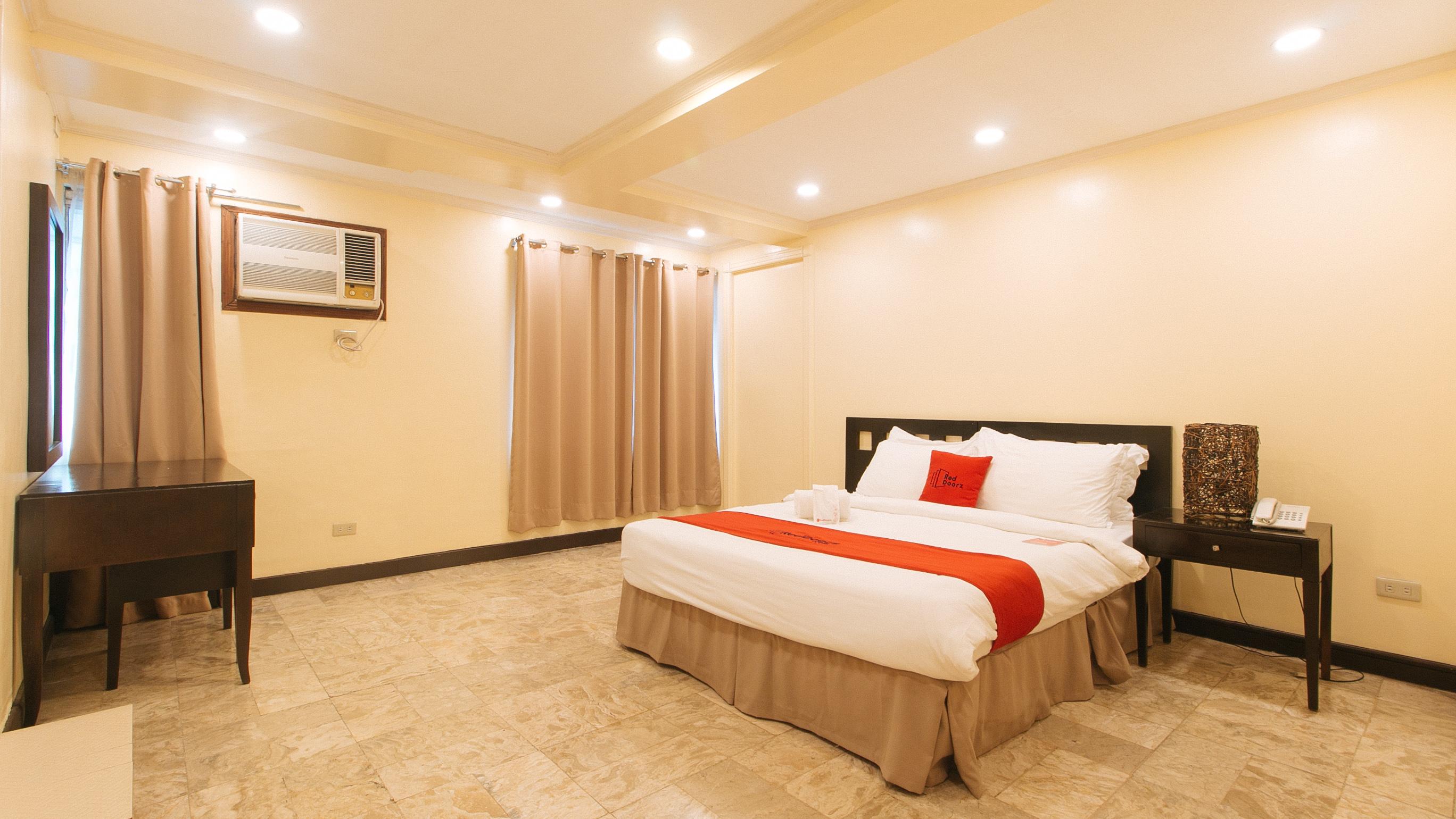Reddoorz Premium Near Greenbelt Makati - Vaccinated Staff Makati City Zewnętrze zdjęcie